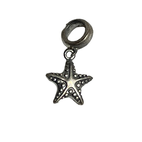 Maya sterling silver starfish charm New in box - Picture 2 of 4